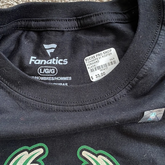 Fanatics Milwaukee Bucks Champion T shirt large NWT - Picture 2 of 3